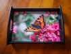 Grand plateau bois personnalisé avec photo :  motif  papillon petite tortue