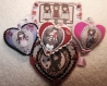 Décorations colorées de coeurs et plaques de porte avec la fillette santoro gorjuss