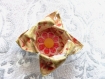 Pendentif fleur origami tons beige/rouge