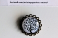 Broche tree of life white and black