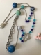 Sautoir perles, chaîne et croix, ton bleu vert