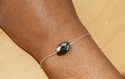 Bracelet femme / chaîne très fine délicate /perle de quartz  fumé  /argent massif 925 / bracelet minimaliste