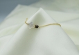 Bracelet femme délicat / chaîne fine trèfle en nacre et  perle semi-précieuse /cadeau femme /doré à l 'or fin