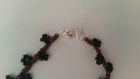 Bracelet élastique en perles de rocaille motif fleurs