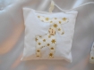 Guirlande de noël en tissu et broderie fait main- mini coussins - décorations de noël - rennes/sapins/coeurs - tons beige/blanc/rouge 