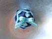 Boule decorative en forme de pomme de pin fait main  en tissu - decoration interieur tons bleus naissance garçon