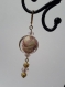 Boucles d'oreilles bohème chic. perles en verre inclusions vieux rose et doré. longueur 70 mm