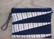 Pochette sac à main jean bleu triangles écrus sans chaîne