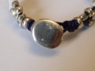 Bracelet original 3 rangs cuir violet avec perles acier et verre bleues et blanches