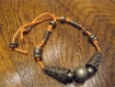 Bracelet fil coton ciré orange, perles métal bronze