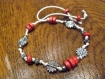 Bracelet fil coton ciré blanc, perles bois rouge et argent