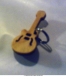 (889) porte clés guitare 8