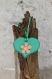 Sautoir pendentif coeur en bois peint aux couleurs pêche et verte décoré main modèle 
