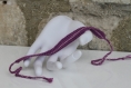 Bracelet brésilien en coton dmc crocheté main violet et rose modèle 