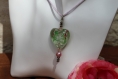 Sautoir pendentif coeur en verre vert-blanc et rose modèle 