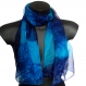 Long foulard écharpe mousseline de soie dégradé bleue peint main 180 cm