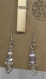 Boucles d’oreille pendantes avec perles transparentes et petite sphère