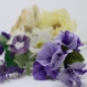 Bouquet de fleurs en papier faites main, violet et crème- pivoines, pois de senteur, salvia, rose trémière, asters, belle de jour, feuille