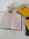Marque page en tissu - signet - bookmark - blanc et rose