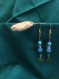 Boucles d'oreilles pendantes bleu et or