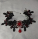 Collier gothique victorien en acier inoxydable - dentelle noire, perles en verre rouge et strass