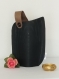 Cache-vase noir/anse bronze + bouton (bi-texture) #cachevase #deco #cachepot  #vase #cadeau #photophore #couvrevase #fleurs #plantes #pot #papervase #séjour #bureau