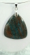 Collier tour de cou composé d'un pendentif lapis lazuli avec chrosocolle