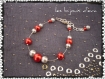 Joli bracelet fil cablé de perles nacrée rouge et grise