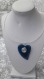 Collier tour de cou composé d'un pendentif agate bleu
