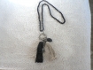 Collier sautoir  65cm  perles noires / 2 pampilles ficelle et noir