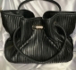 Vintage.grand sac à main bandoulière marque flora & co,couleur noire,cuir synthétique.modèle rare et très jolie.