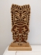 Tiki polynésien statuette sur socle en bois découpé chantourné pour décoration