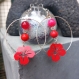 Boucles d'oreilles créoles fleur rouge - perles rouge