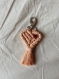 Porte-clés cœur artisanal, tressé macramé, rose ou corail sur mousqueton, idée cadeau pour célébrer l’amour