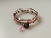 Bracelets multirangs artisanal personnalisé à fil mémoire, perles rocailles en verre, breloque signe astrologique, idée cadeau anniversaire
