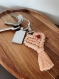 Porte-clés cœur artisanal, tressé macramé, rose ou corail sur mousqueton, idée cadeau pour célébrer l’amour
