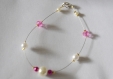 Parure bijoux en perle de verre fuchsia et blanche et toupie rose 