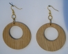 Elégantes boucles d'oreilles en bois créoles,  couleur chêne clair.(port inclus dans le prix) 