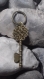 Porte clés original en forme de clé petit champignon