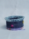Bracelet manchette en jean bleu recyclé décoré de perles étoile, fleur et soleil 