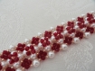 Bracelet manchette rouge bordeaux et blanc nacré en perles de cristal et perles de nacre swarovski