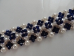 Bracelet manchette en perles de cristal swarovski blanc nacré et bleu cobalt