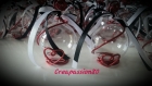 Contenant à dragée boule en plexi simple avec alu coeur et2 rubans rouge, noir et blanc