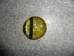 Cabochon rond en verre motif doré pailleté et noir 30 mm 