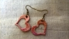 Boucles d'oreilles anneaux coeurs en terre cuite céramique rose ancien reflets motifs fleurs japon 