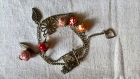 Bracelet double tour ou collier ras du cou breloques perles terre cuite céramique et breloques bronze 