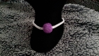 Bracelet grosse chaîne argentée et sa perle violette