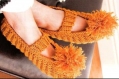Modèle chaussons avec pompon au crochet pour femme,homme pattern tutoriel anglais en format pdf