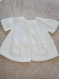 Gilet création en laine spéciale layette blanche, tricot fait main pour bébé 0-3 mois