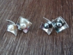 Boucles puces graphiques argent massif & perles grises carrées,moderne,épuré,design,graphique,géométrique,chic,clous